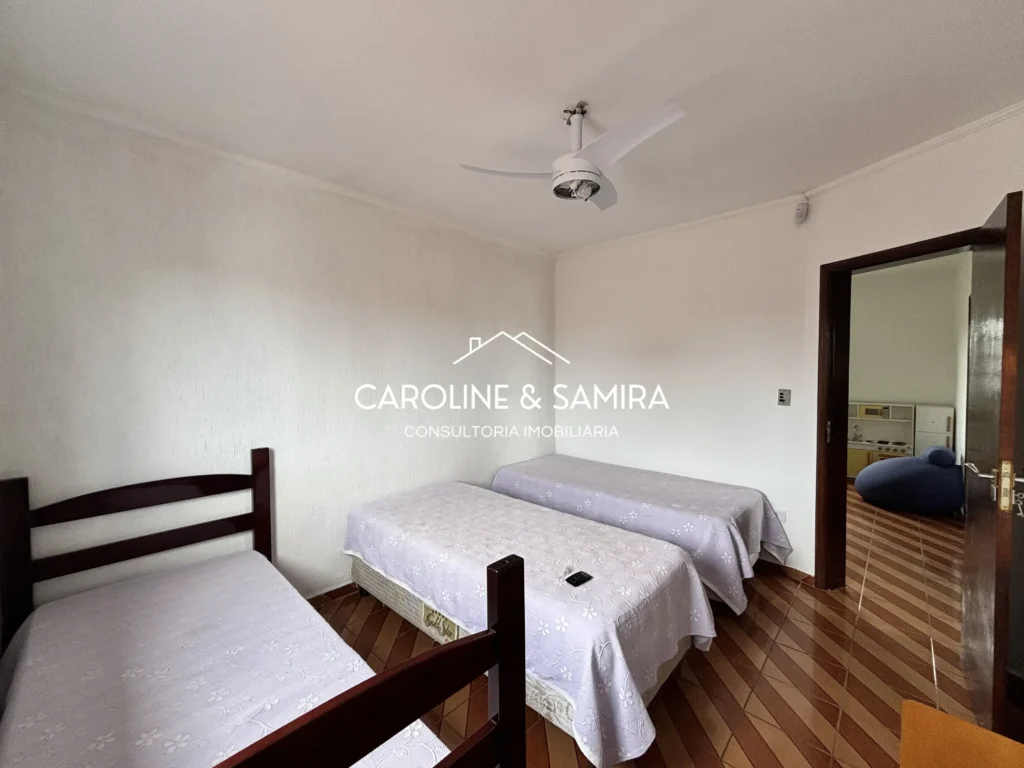 Casa ampla com mezanino a 750 metros do mar - foto 6