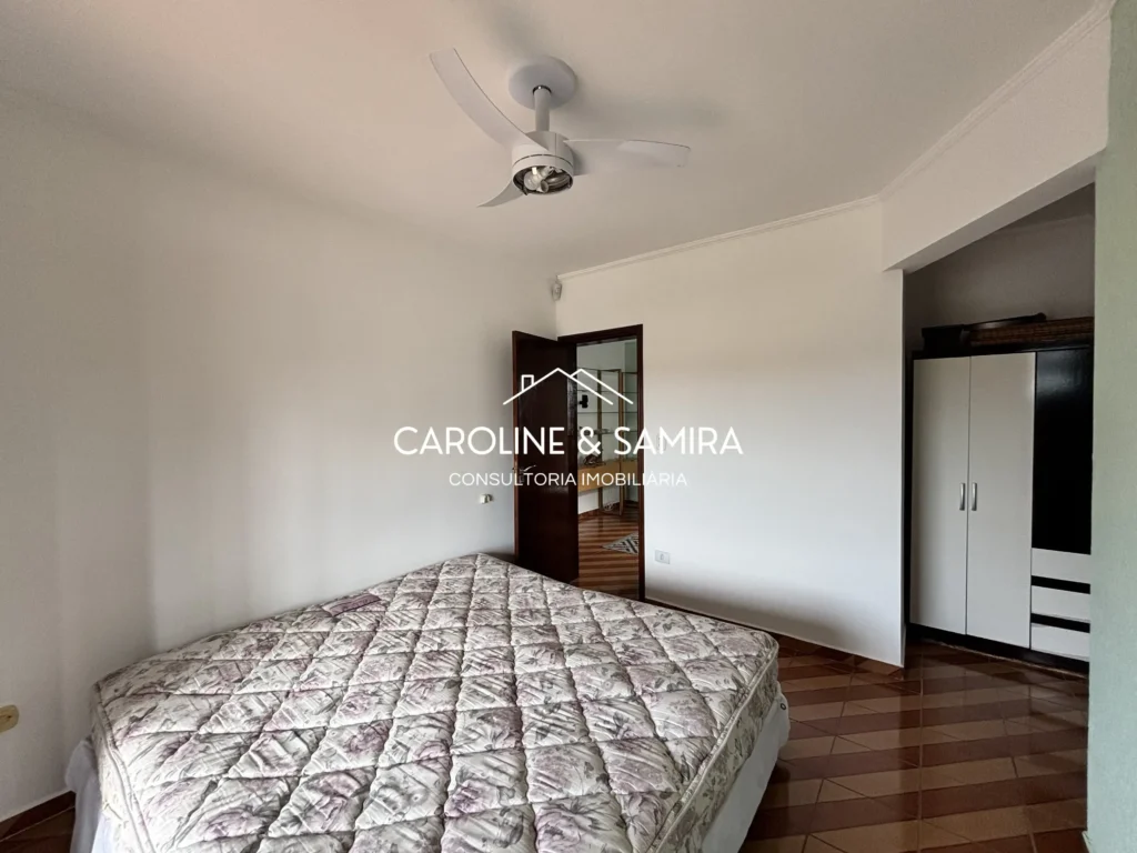 Casa ampla com mezanino a 750 metros do mar - foto 3