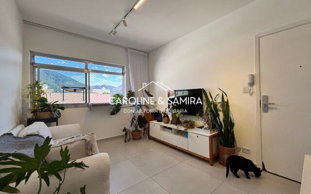 Apartamento à Venda no Centro de Peruíbe – 200 metros da praia – Edifício República do Líbano