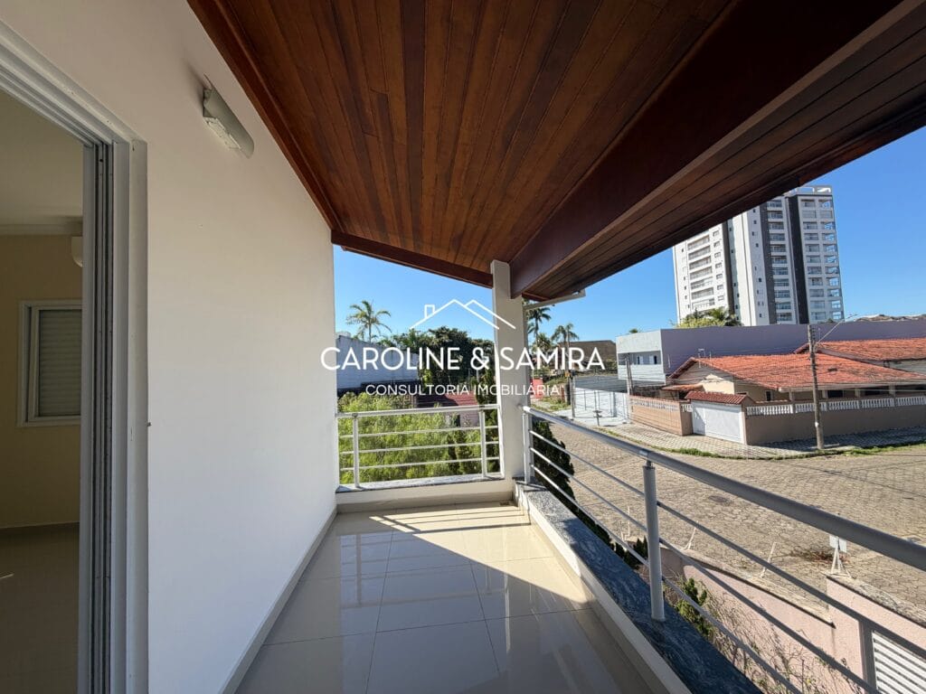 Residência de alto padrão construída em dois terrenos, na melhor região residencial do Centro de Peruíbe - foto 39