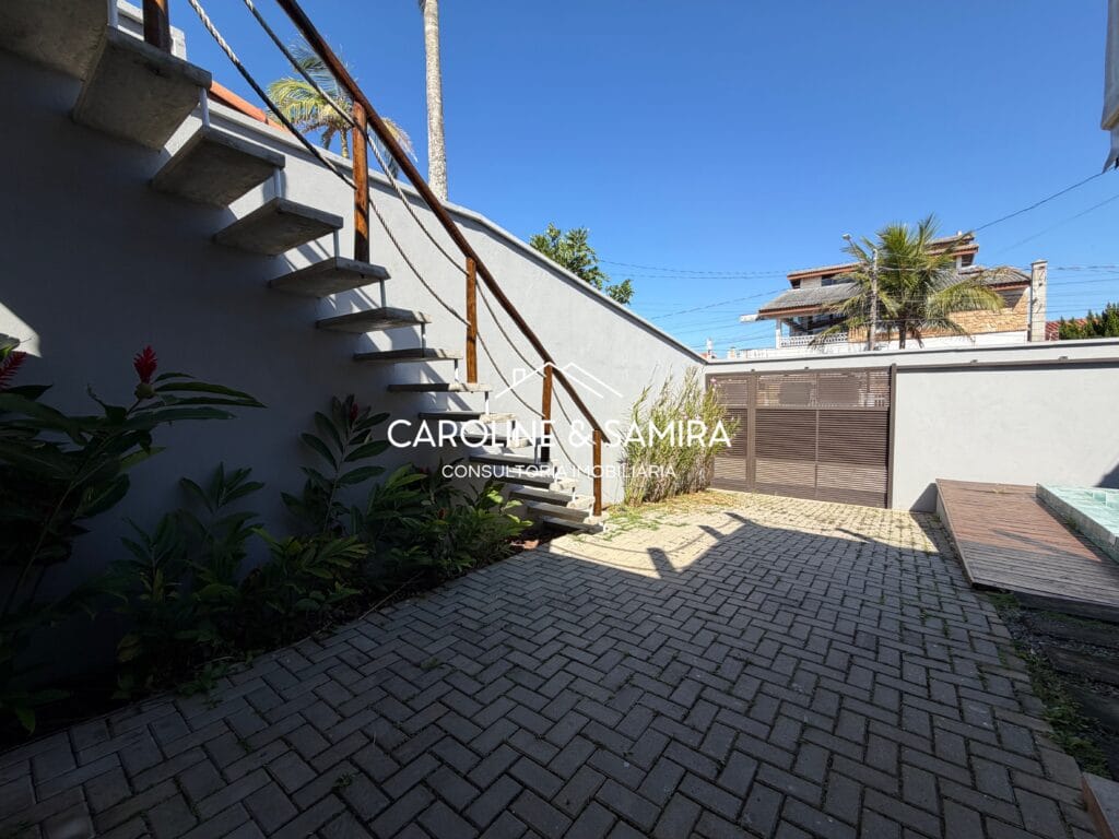 Casa térrea lindíssima, super aconchegante com 04 dormitórios a apenas 100m do mar! - foto 6