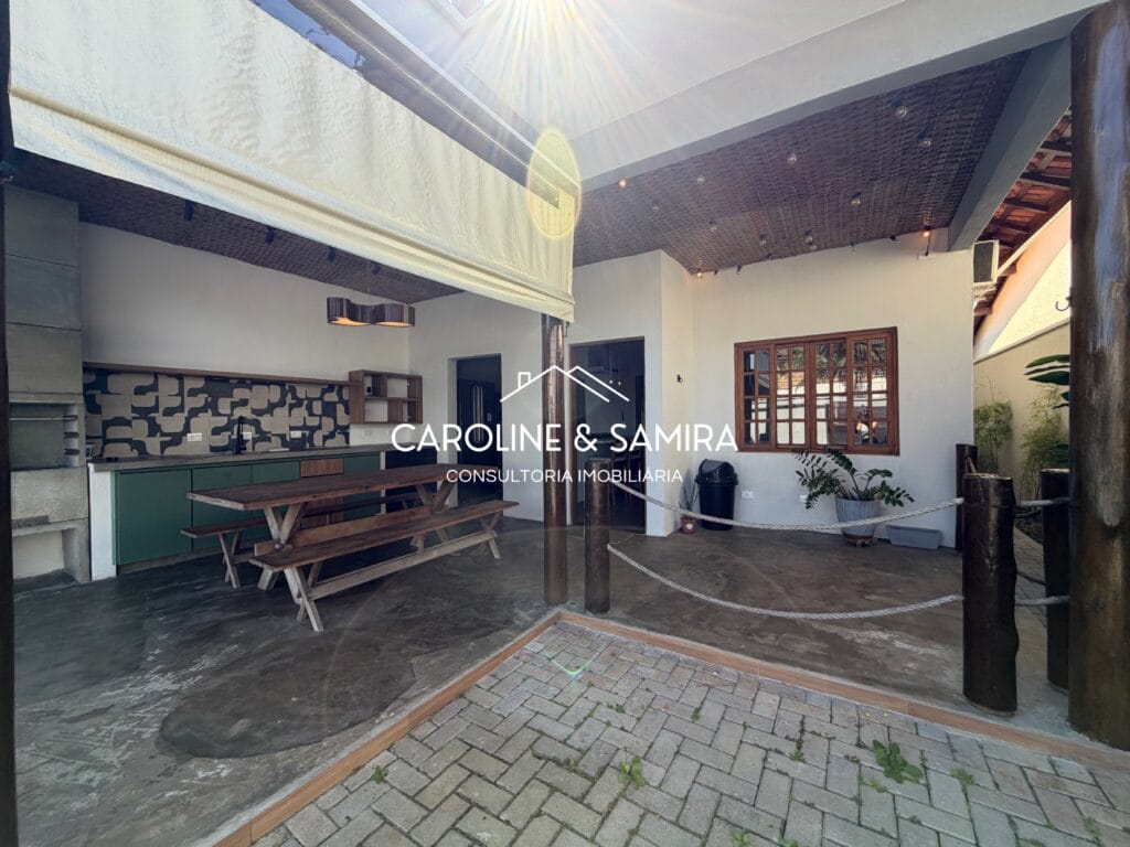 Casa térrea lindíssima, super aconchegante com 04 dormitórios a apenas 100m do mar! - foto 12