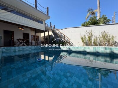 Casa térrea lindíssima, super aconchegante com 04 dormitórios a apenas 100m do mar!