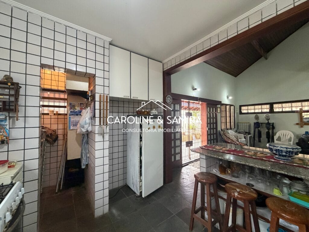 Casa incrível com 360m de terreno a apenas 700m do mar! - foto 18