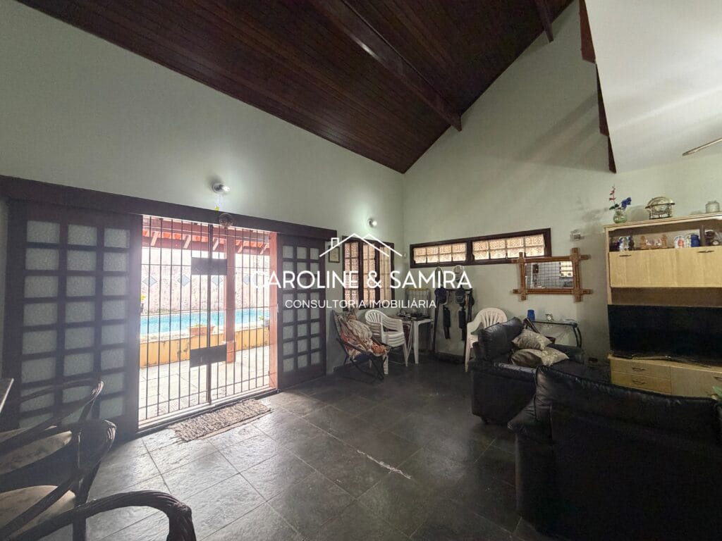 Casa incrível com 360m de terreno a apenas 700m do mar! - foto 12