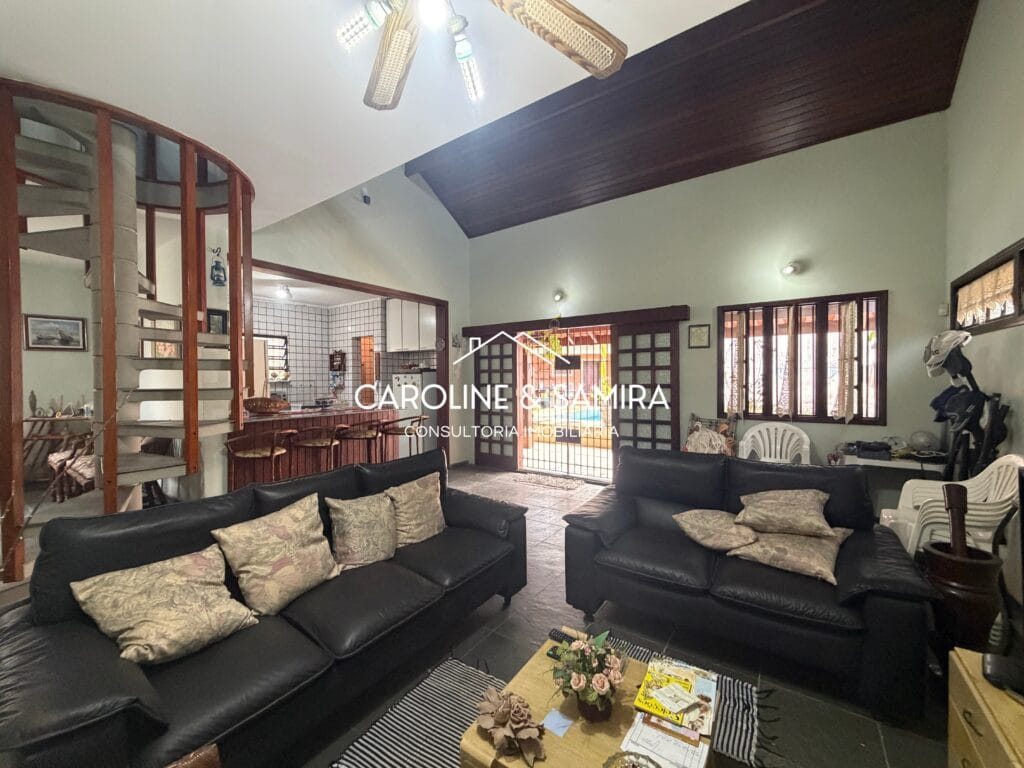 Casa incrível com 360m de terreno a apenas 700m do mar! - foto 7