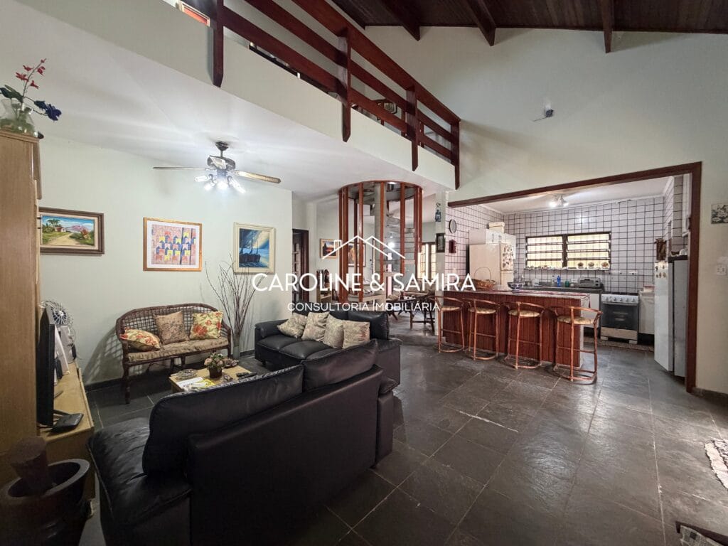 Casa incrível com 360m de terreno a apenas 700m do mar! - foto 9