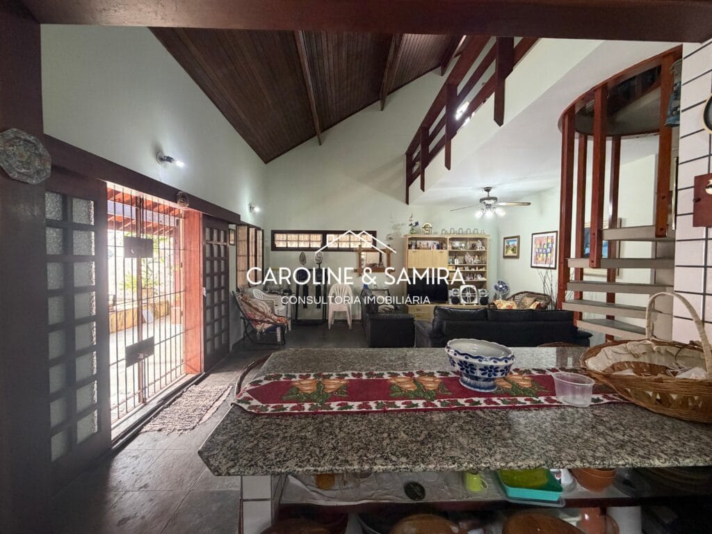 Casa incrível com 360m de terreno a apenas 700m do mar! - foto 16