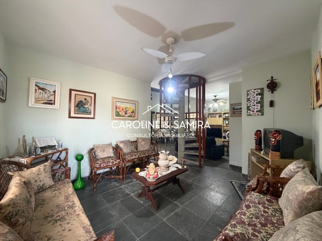 Casa incrível com 360m de terreno a apenas 700m do mar! - foto 4