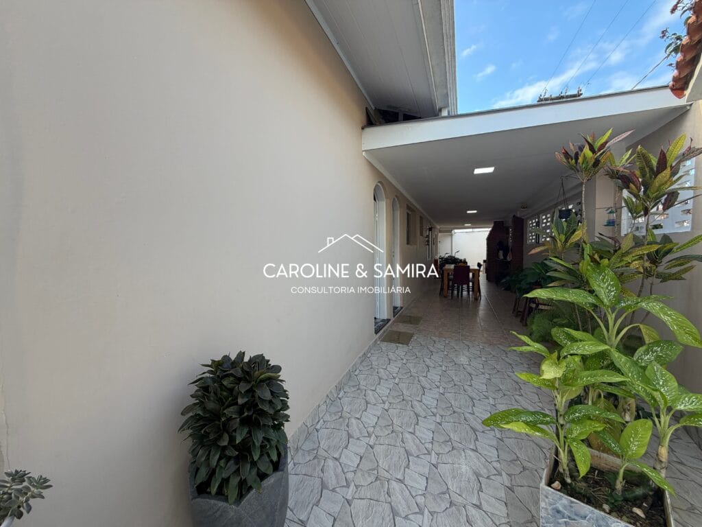 Casa térrea de esquina com piscina a apenas 850 metros da praia – R$ 380.000 - foto 4