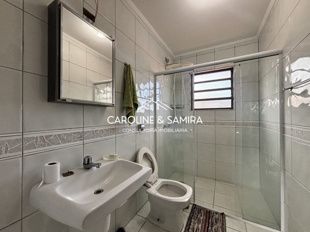 Casa incrível com 360m de terreno a apenas 700m do mar! - foto 32