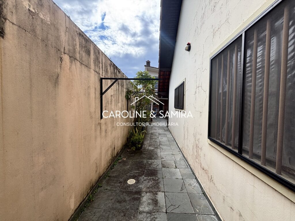 Casa incrível com 360m de terreno a apenas 700m do mar! - foto 33