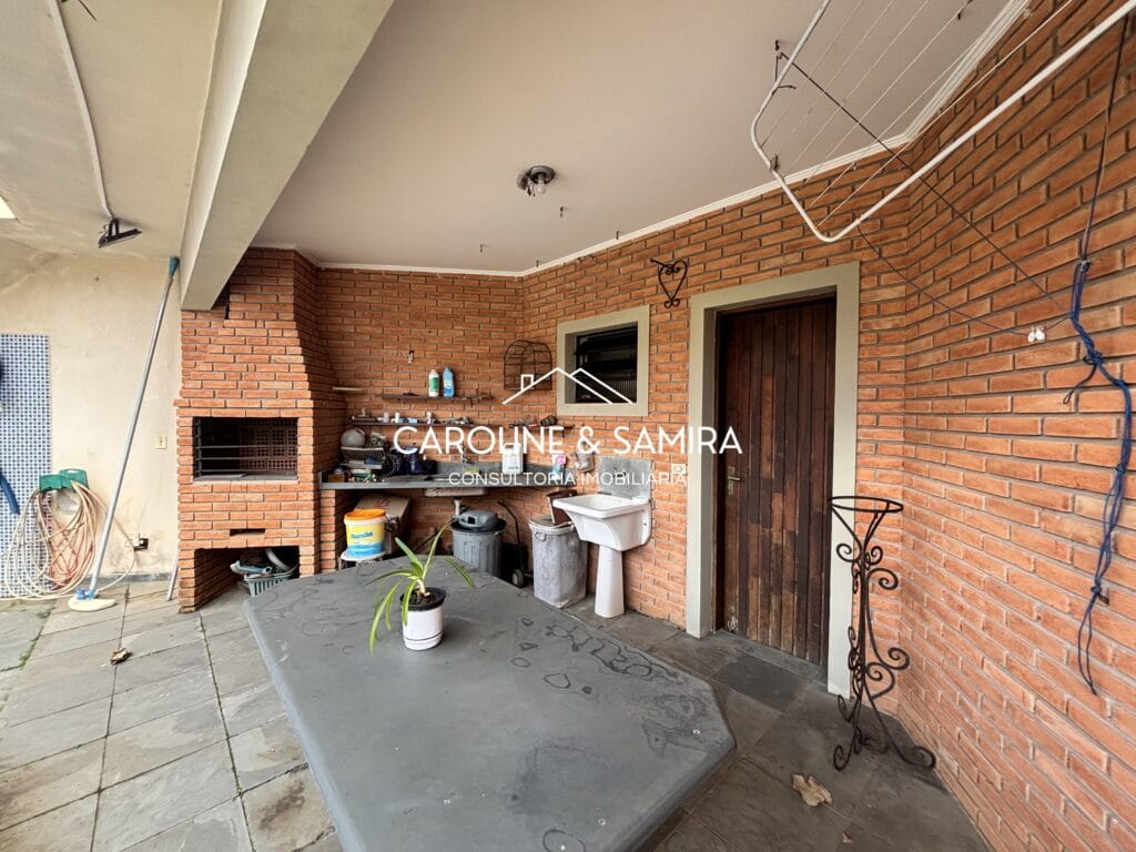 Casa incrível com 360m de terreno a apenas 700m do mar! - foto 40