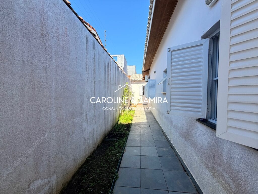 Casa a apenas 100 metros do mar com aproximadamente 600 m² de área de uso! - foto 6