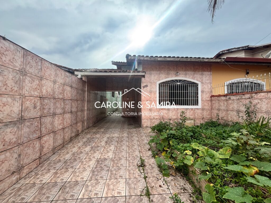 Casa Térrea com 2 dorm, no bairro Arpoador a 900m do mar - foto 2