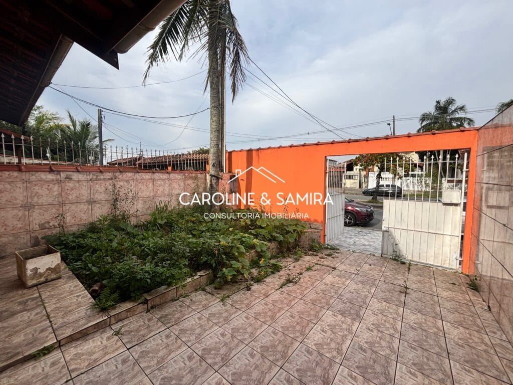Casa Térrea com 2 dorm, no bairro Arpoador a 900m do mar - foto 3