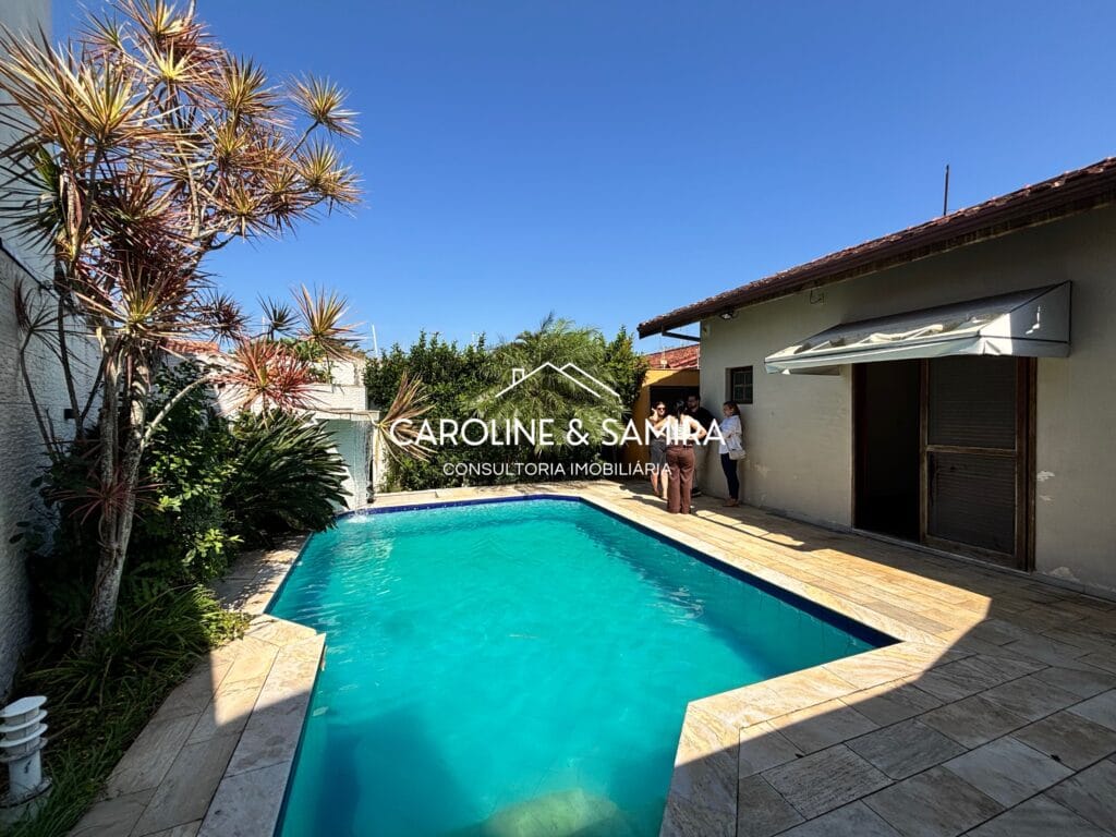 Casa com Piscina à Venda em Peruíbe — Jardim Ribamar - foto 2