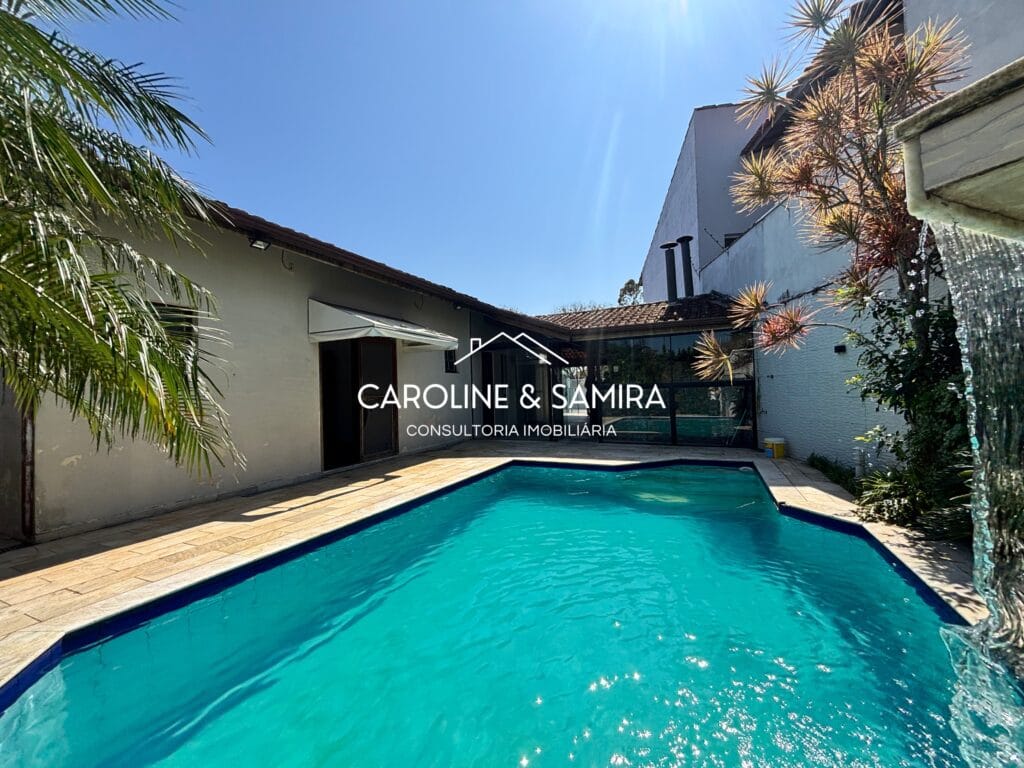 Casa com Piscina à Venda em Peruíbe — Jardim Ribamar - foto 1