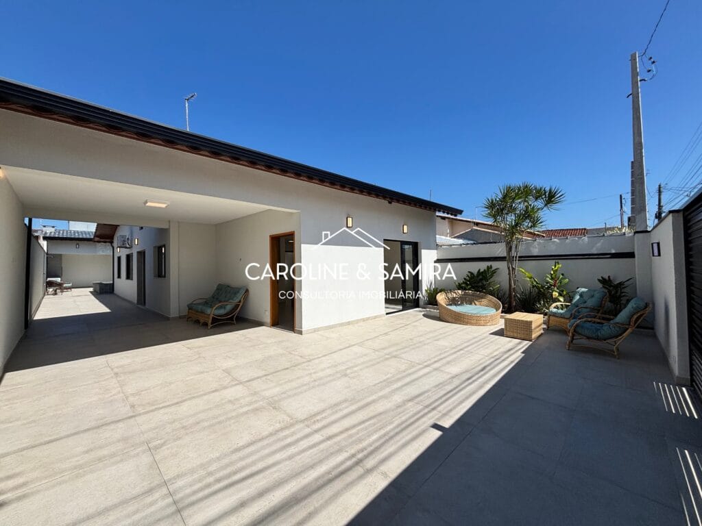 Casa Térrea de Alto Padrão à Venda na Cidade Nova Peruíbe | 800m do Mar - foto 1