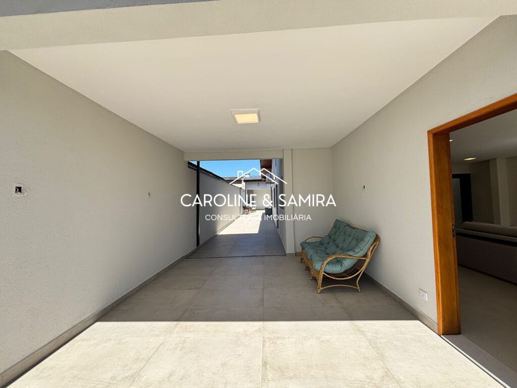 Casa Térrea de Alto Padrão à Venda na Cidade Nova Peruíbe | 800m do Mar - foto 4