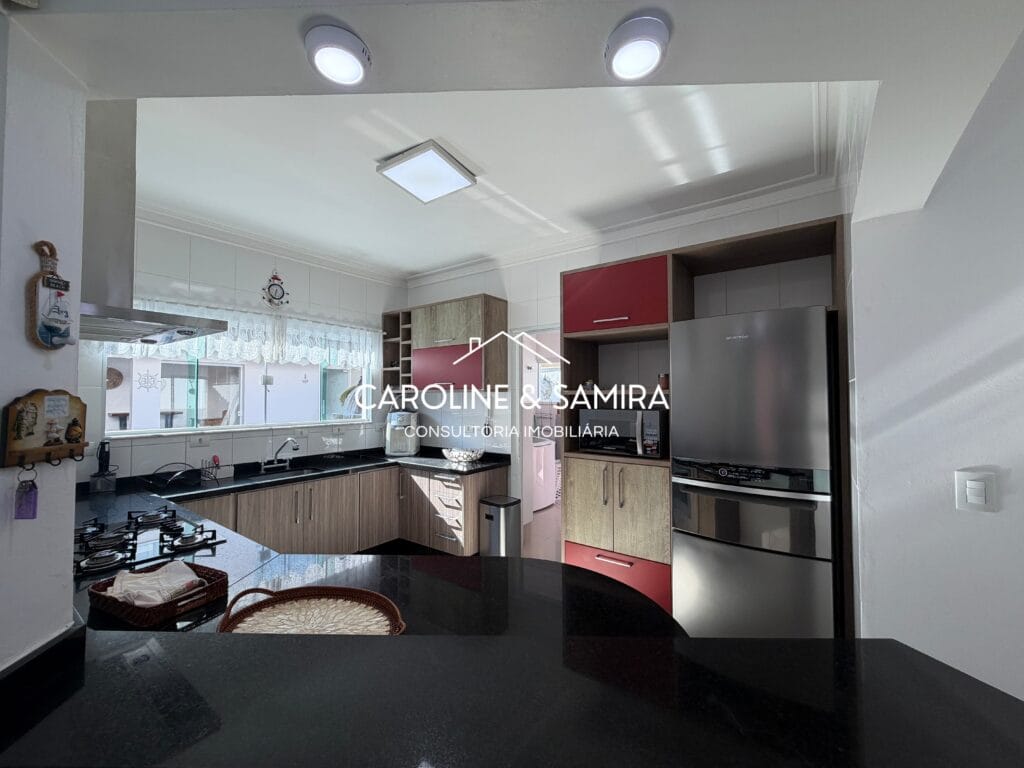 Sobrado pronto pra morar a 700m do mar com 299m² - foto 19
