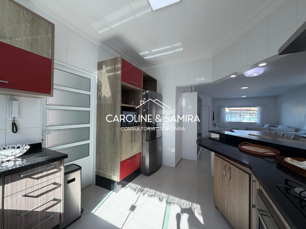 Sobrado pronto pra morar a 700m do mar com 299m² - foto 23