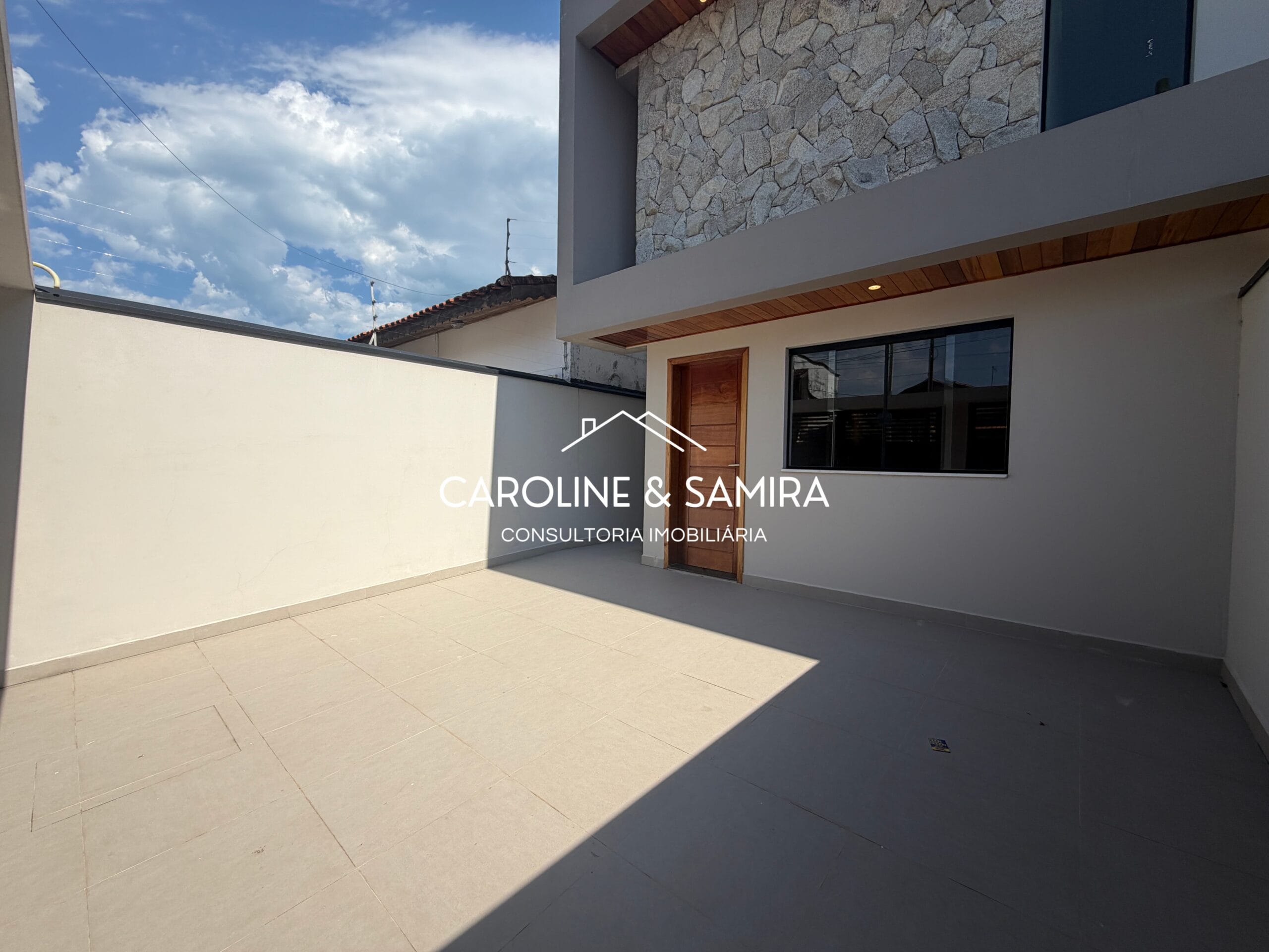 Sobrado com 3 dorm, piscina – Stella Maris